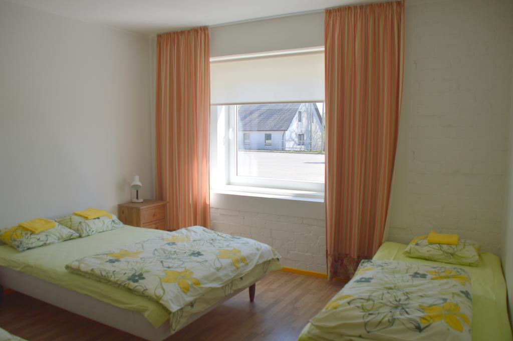 Saare Automatic Hostel Pärnu Dış mekan fotoğraf