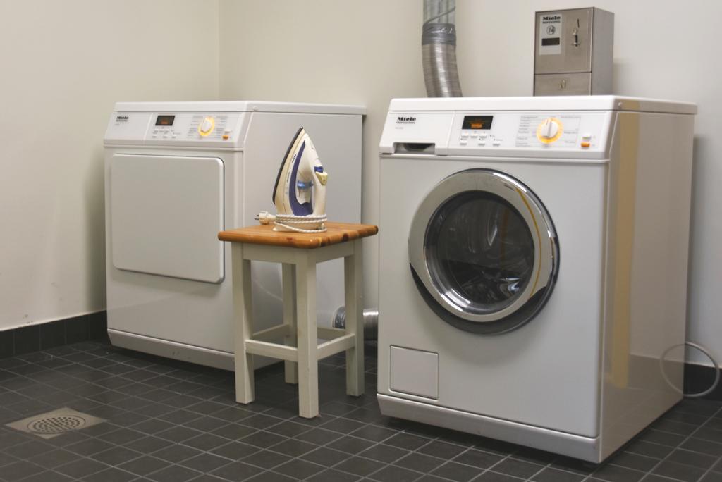 Saare Automatic Hostel Pärnu Dış mekan fotoğraf